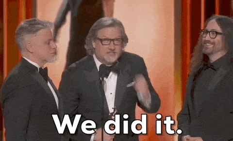 Відомий актор отримує нагороду та каже 'We did it!'